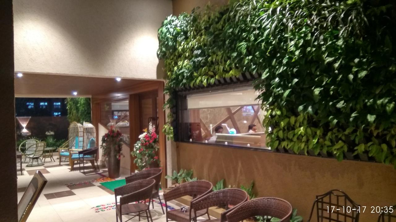 瑞妍什格兰德酒店 Boisar 外观 照片